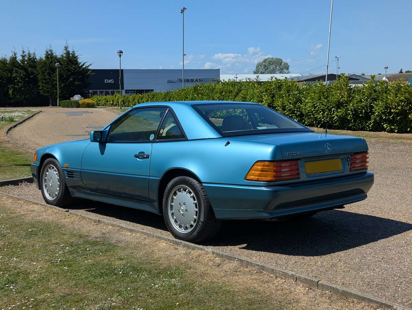 <p>1991 MERCEDES 300SL AUTO</p>