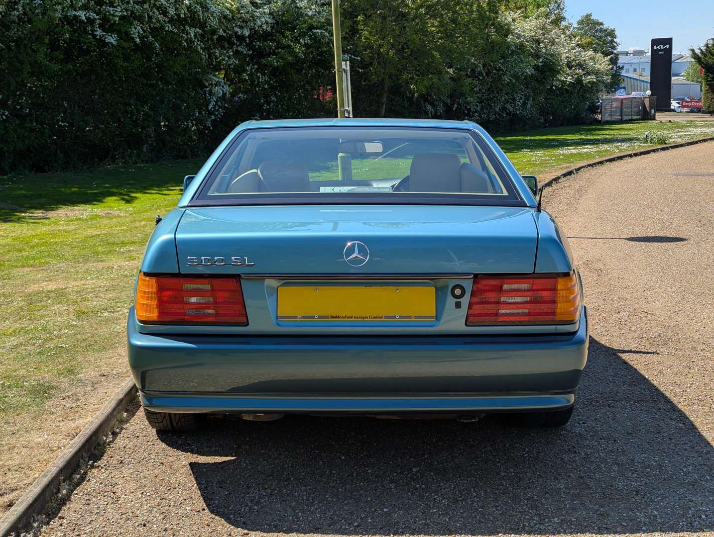<p>1991 MERCEDES 300SL AUTO</p>
