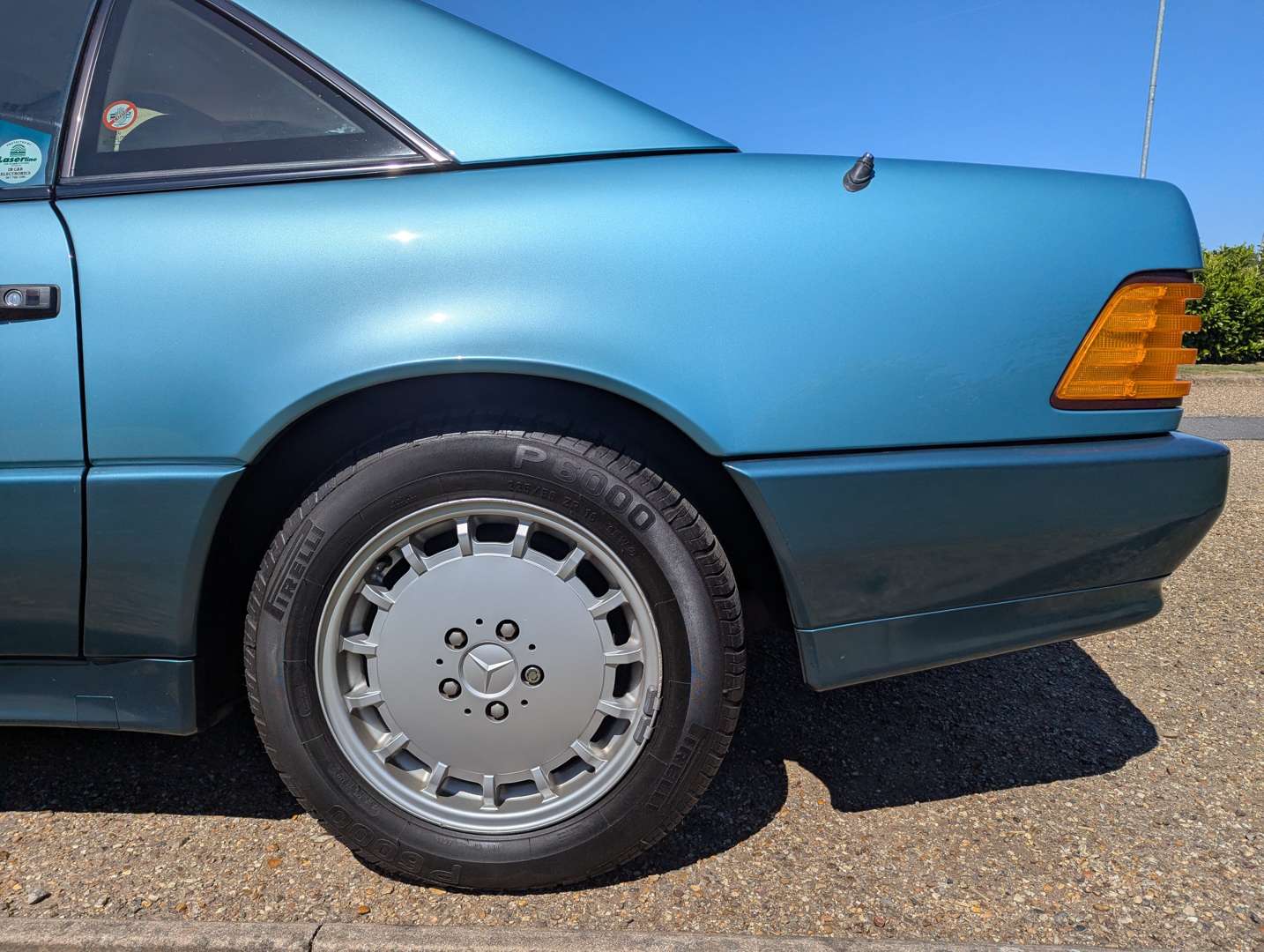 <p>1991 MERCEDES 300SL AUTO</p>