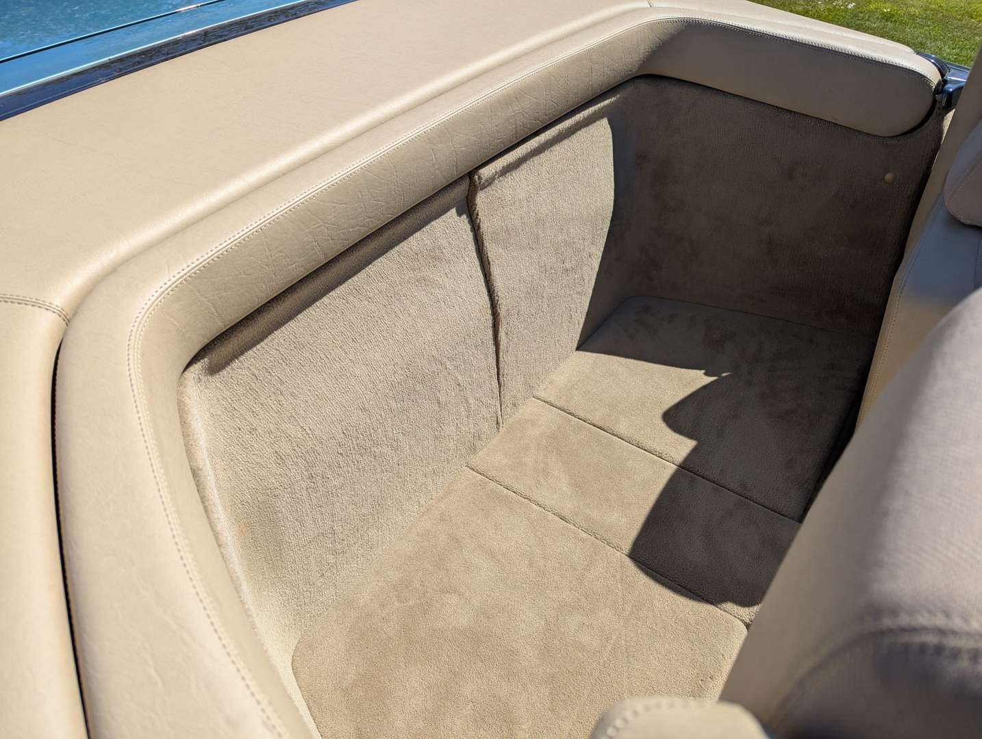 <p>1991 MERCEDES 300SL AUTO</p>