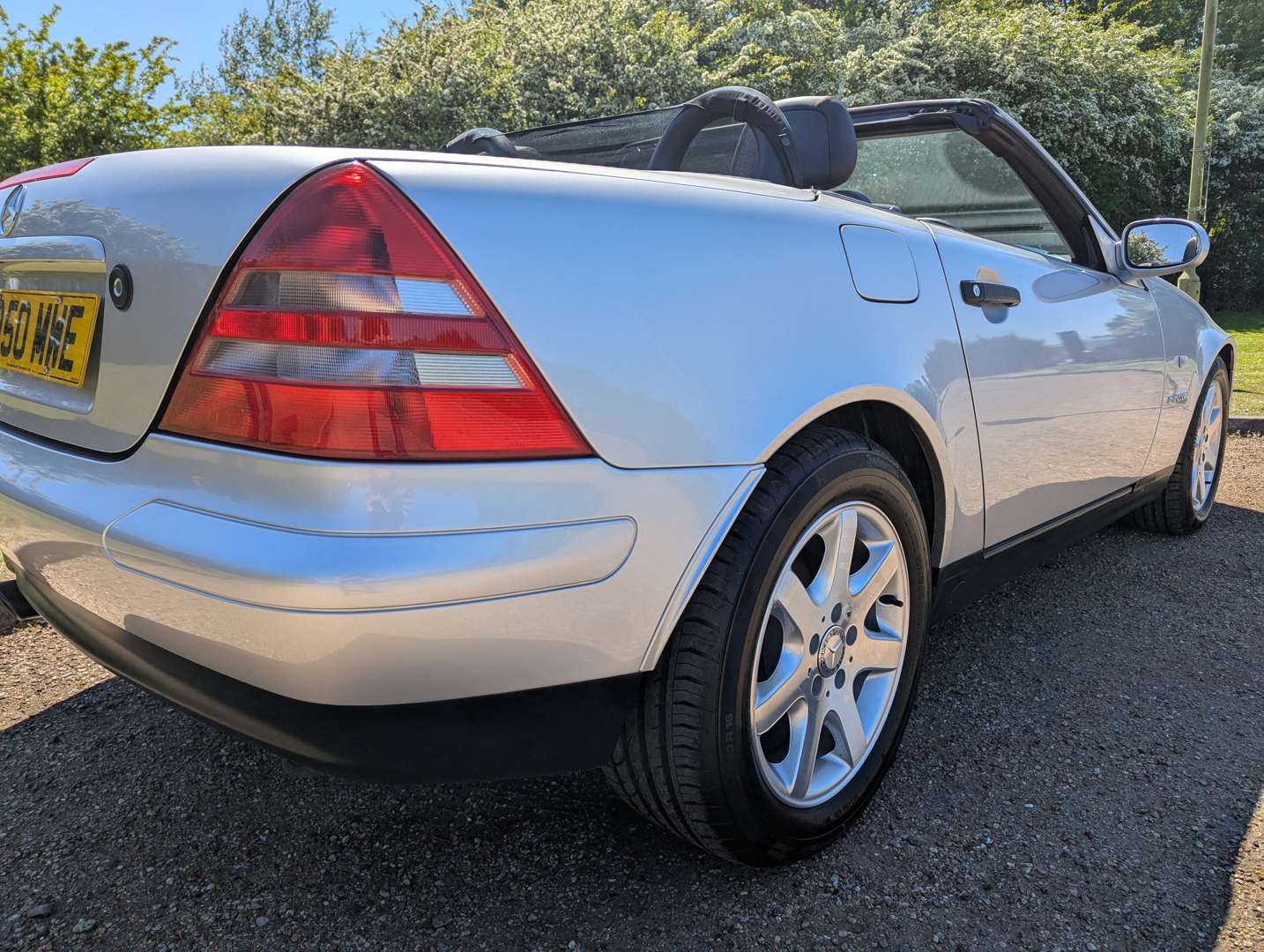 <p>1997 MERCEDES SLK 230 KOMPRESSOR AUTO 16,675 MILES</p>