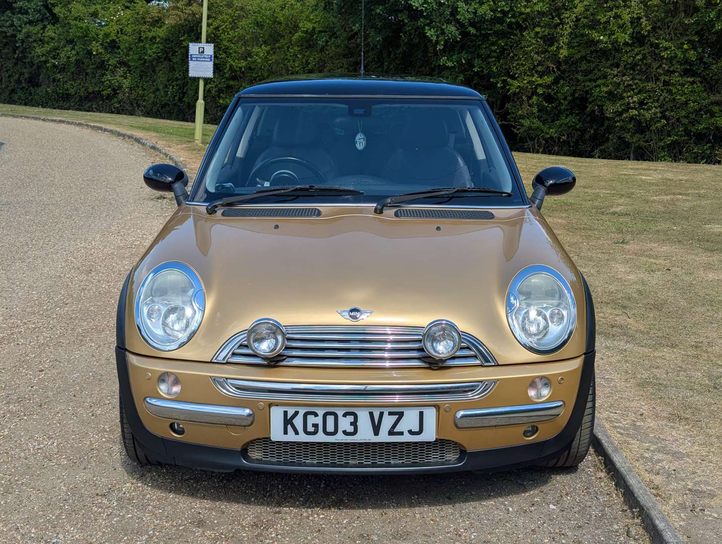 <p>2003 MINI COOPER</p>