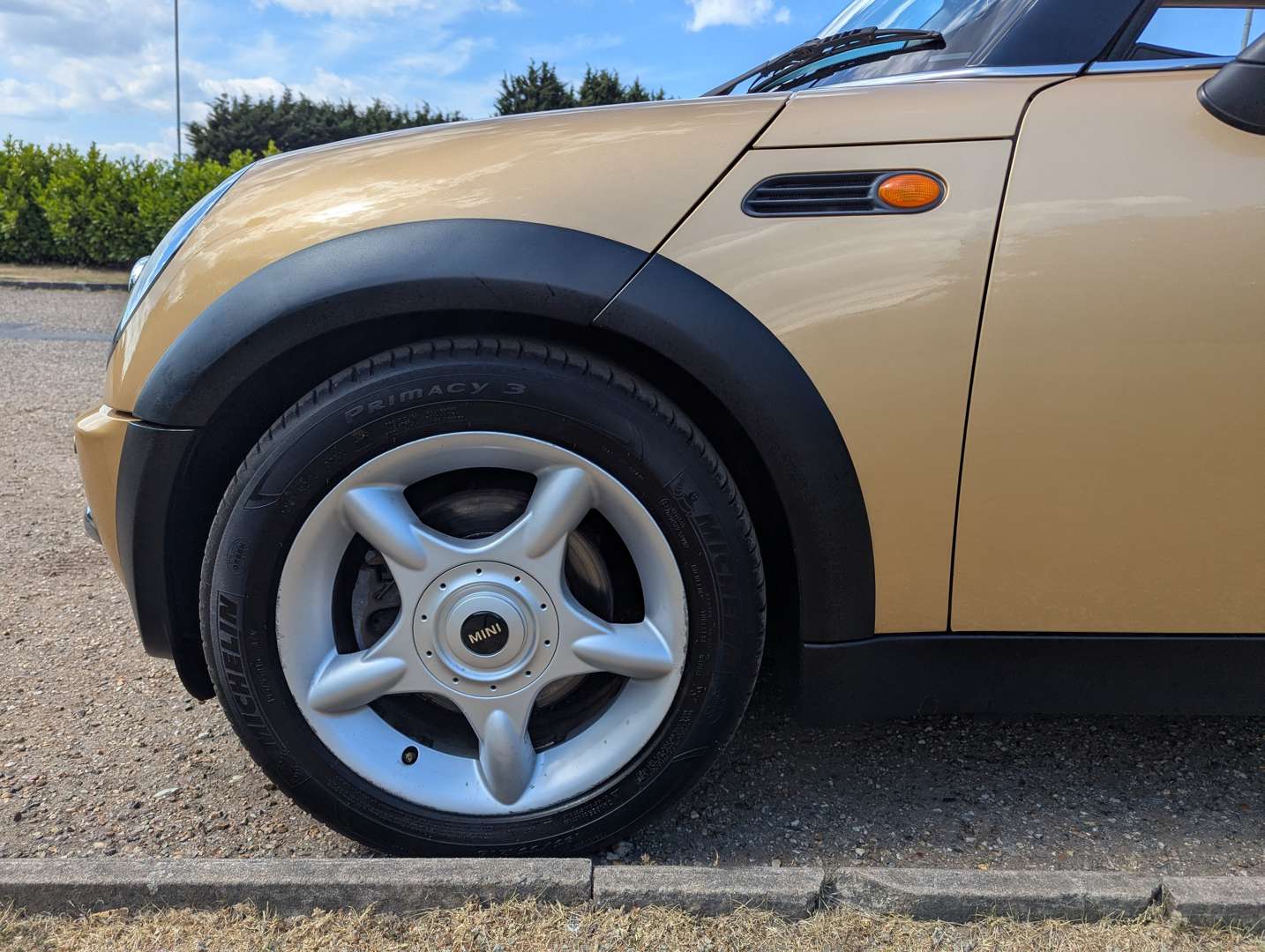 <p>2003 MINI COOPER</p>