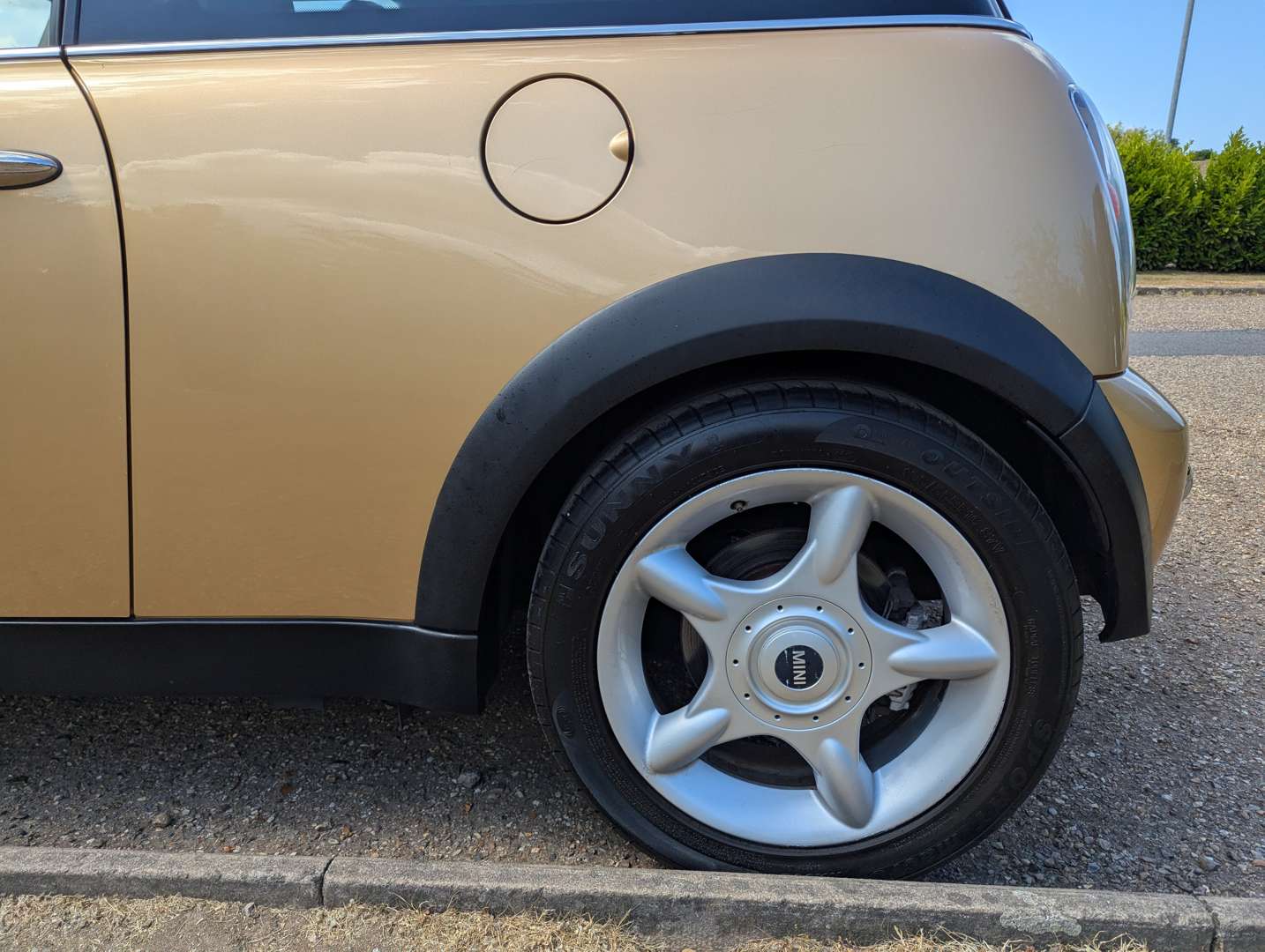 <p>2003 MINI COOPER</p>