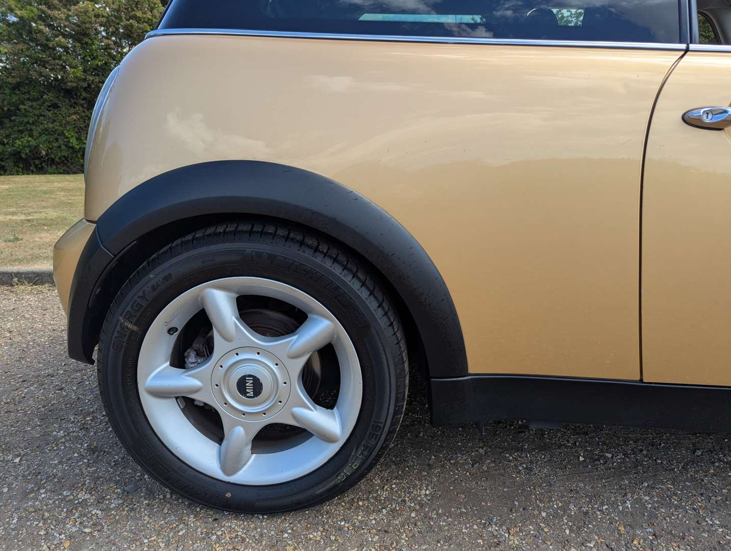 <p>2003 MINI COOPER</p>