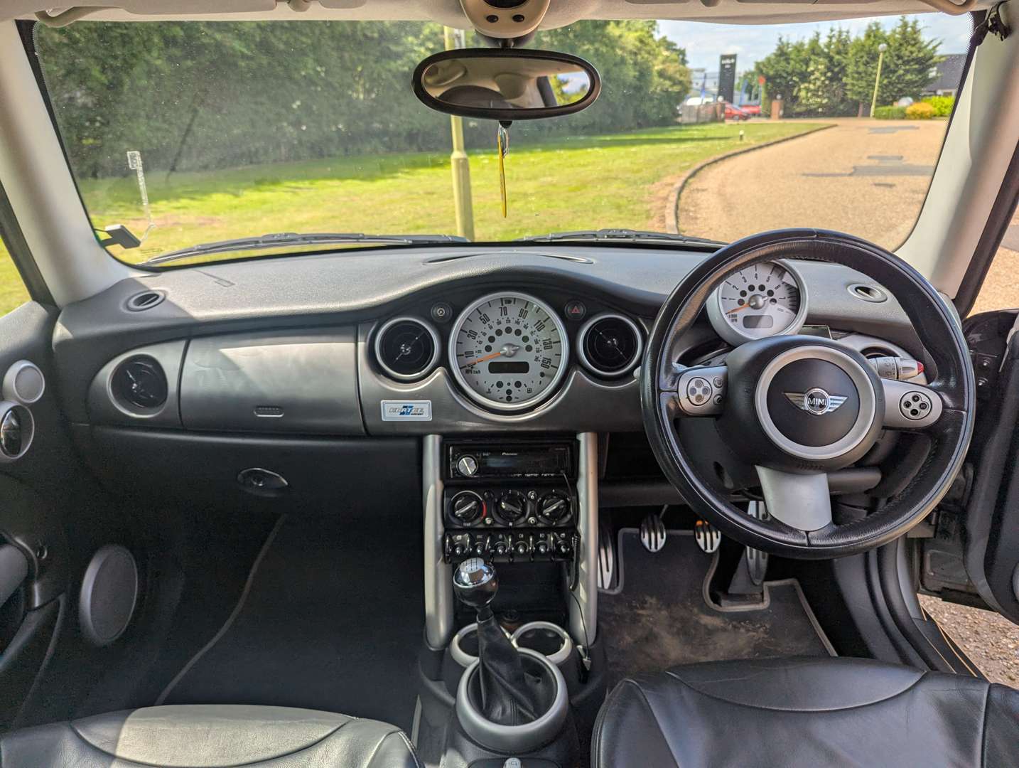 <p>2002 MINI COOPER S HARTGE</p>