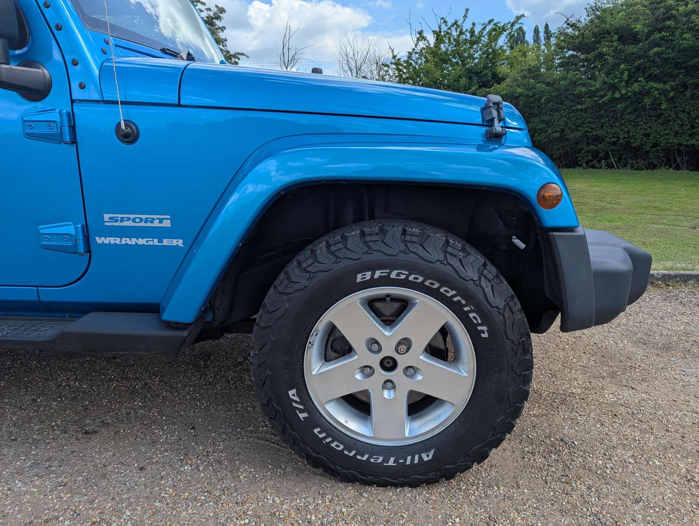<p>2010 JEEP WRANGLER SAHARA CRD AUTO ONE REGISTERED OWNER</p>