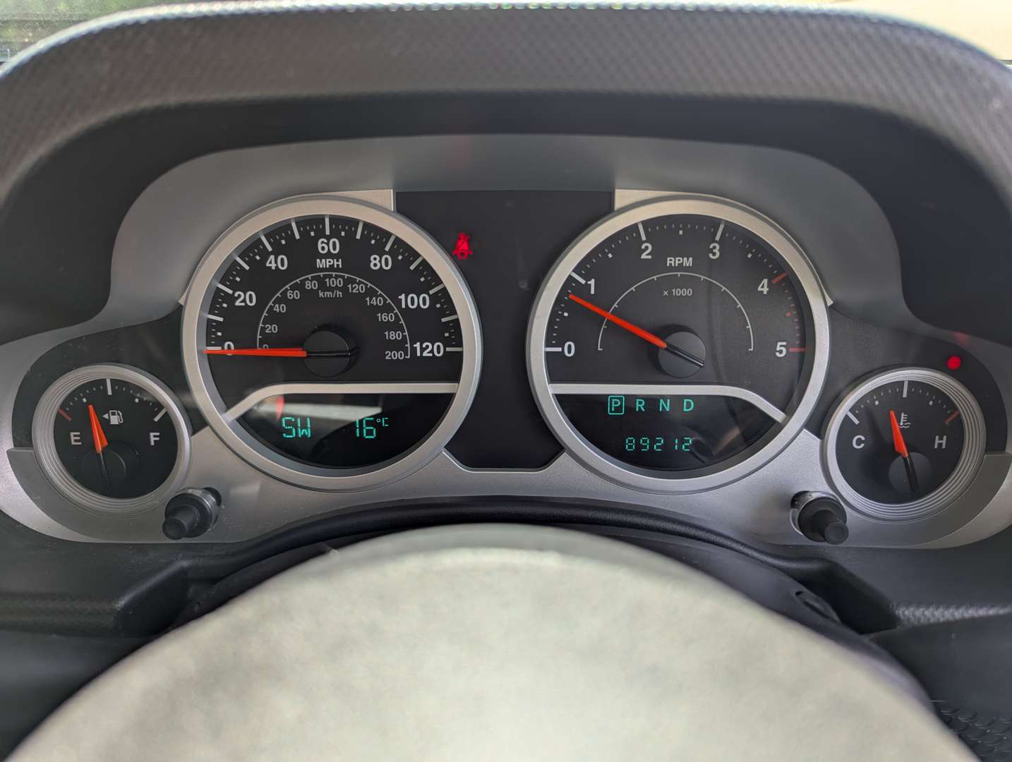 <p>2010 JEEP WRANGLER SAHARA CRD AUTO ONE REGISTERED OWNER</p>