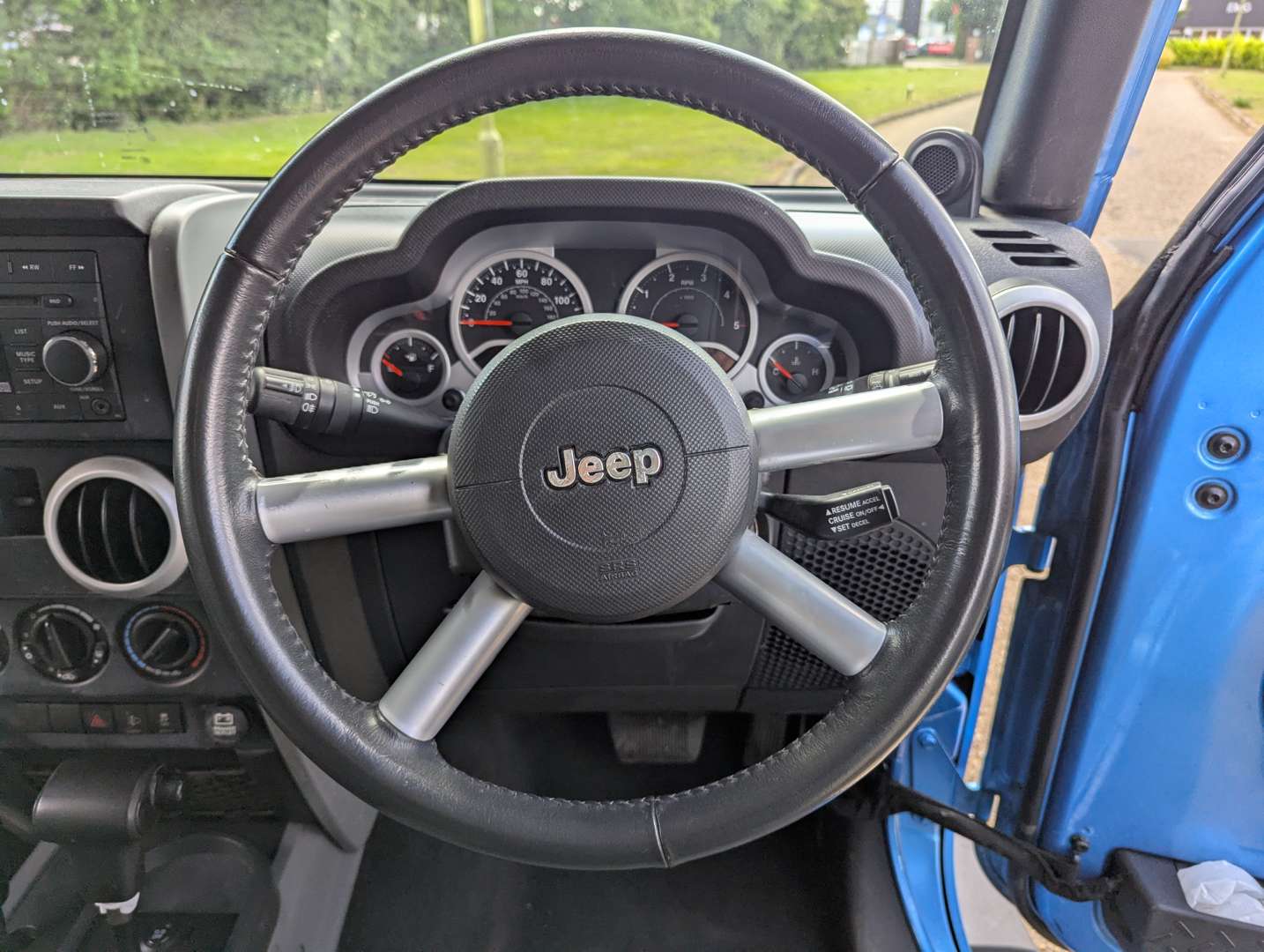 <p>2010 JEEP WRANGLER SAHARA CRD AUTO ONE REGISTERED OWNER</p>