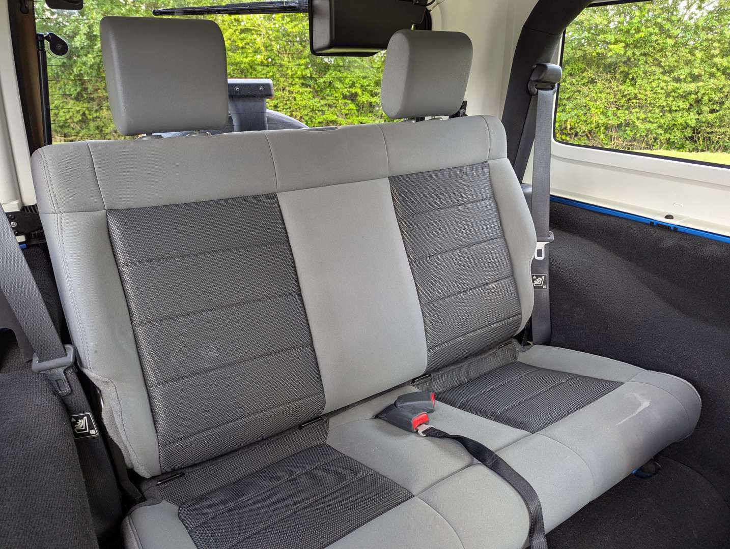 <p>2010 JEEP WRANGLER SAHARA CRD AUTO ONE REGISTERED OWNER</p>