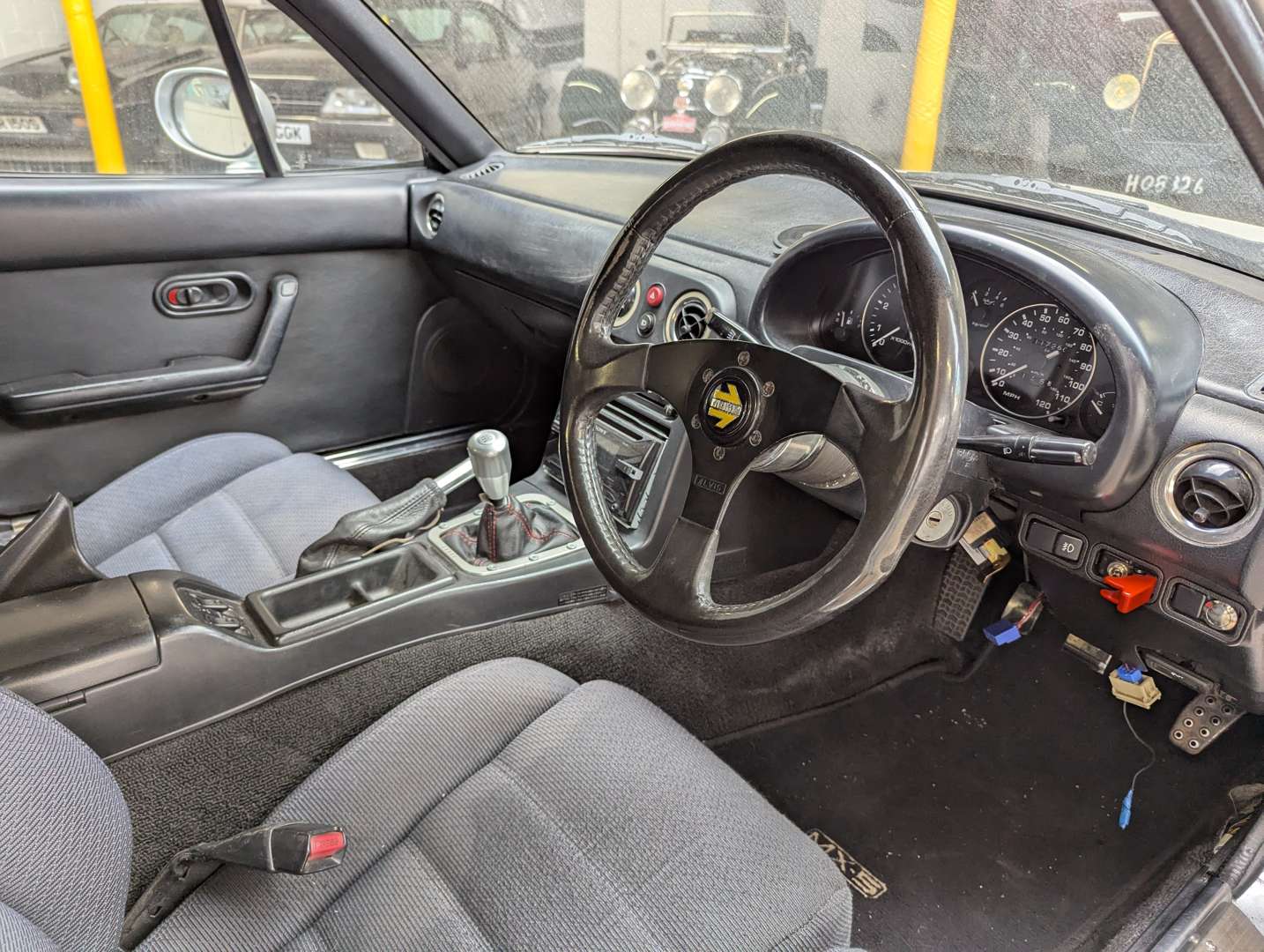 <p>1992 MAZDA MX-5 CONVERTIBLE</p>