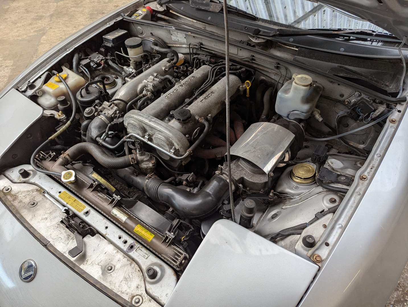 <p>1992 MAZDA MX-5 CONVERTIBLE</p>