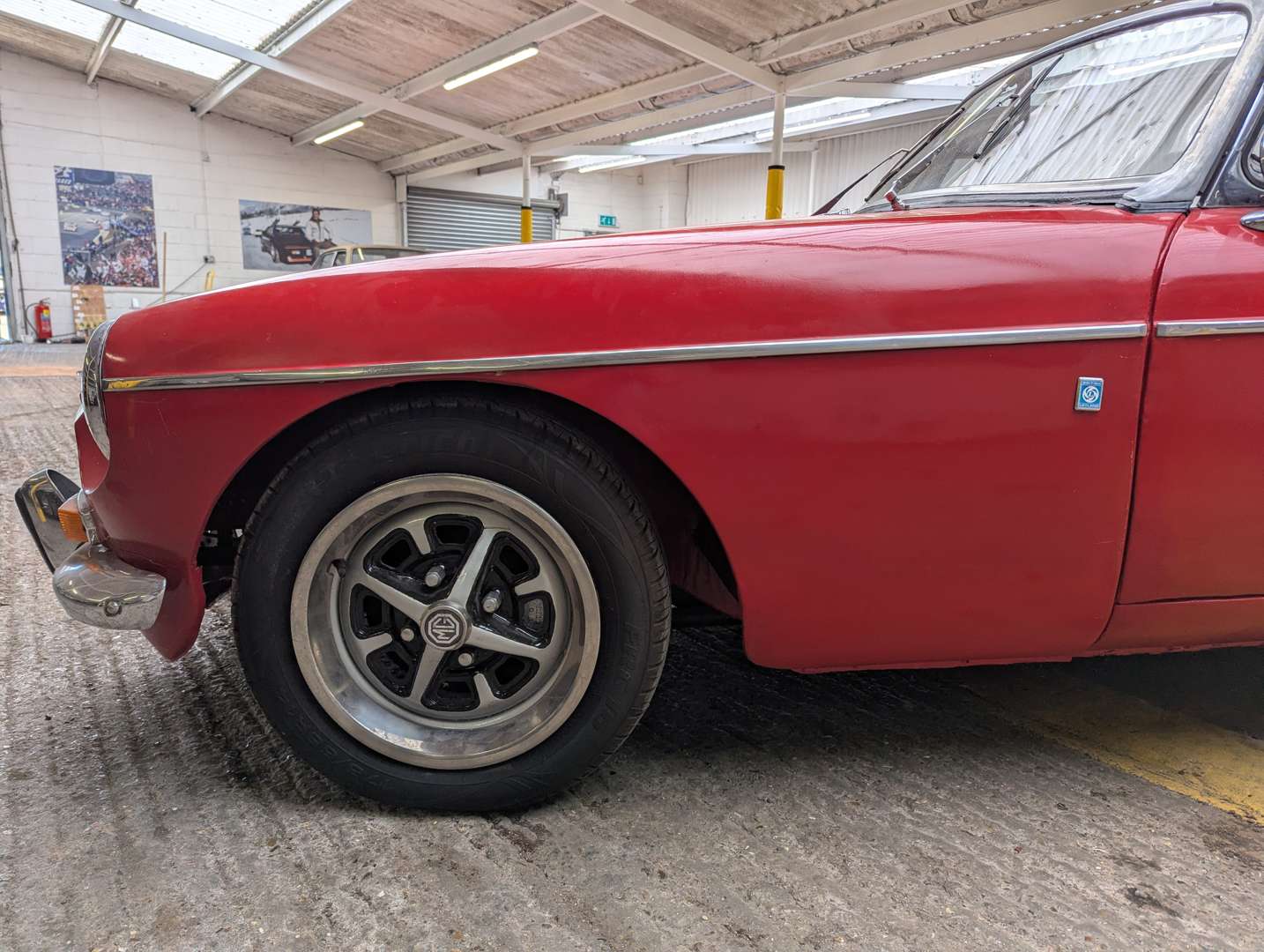 <p>1971 MGB ROADSTER</p>