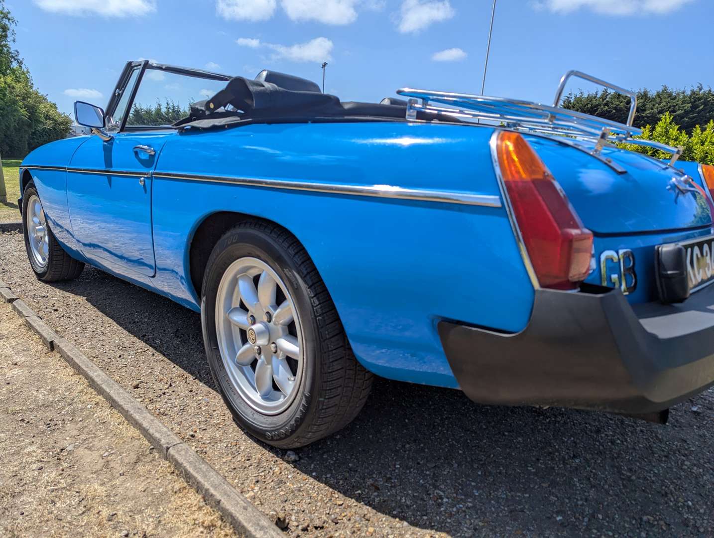 <p>1979 MG B ROADSTER</p>