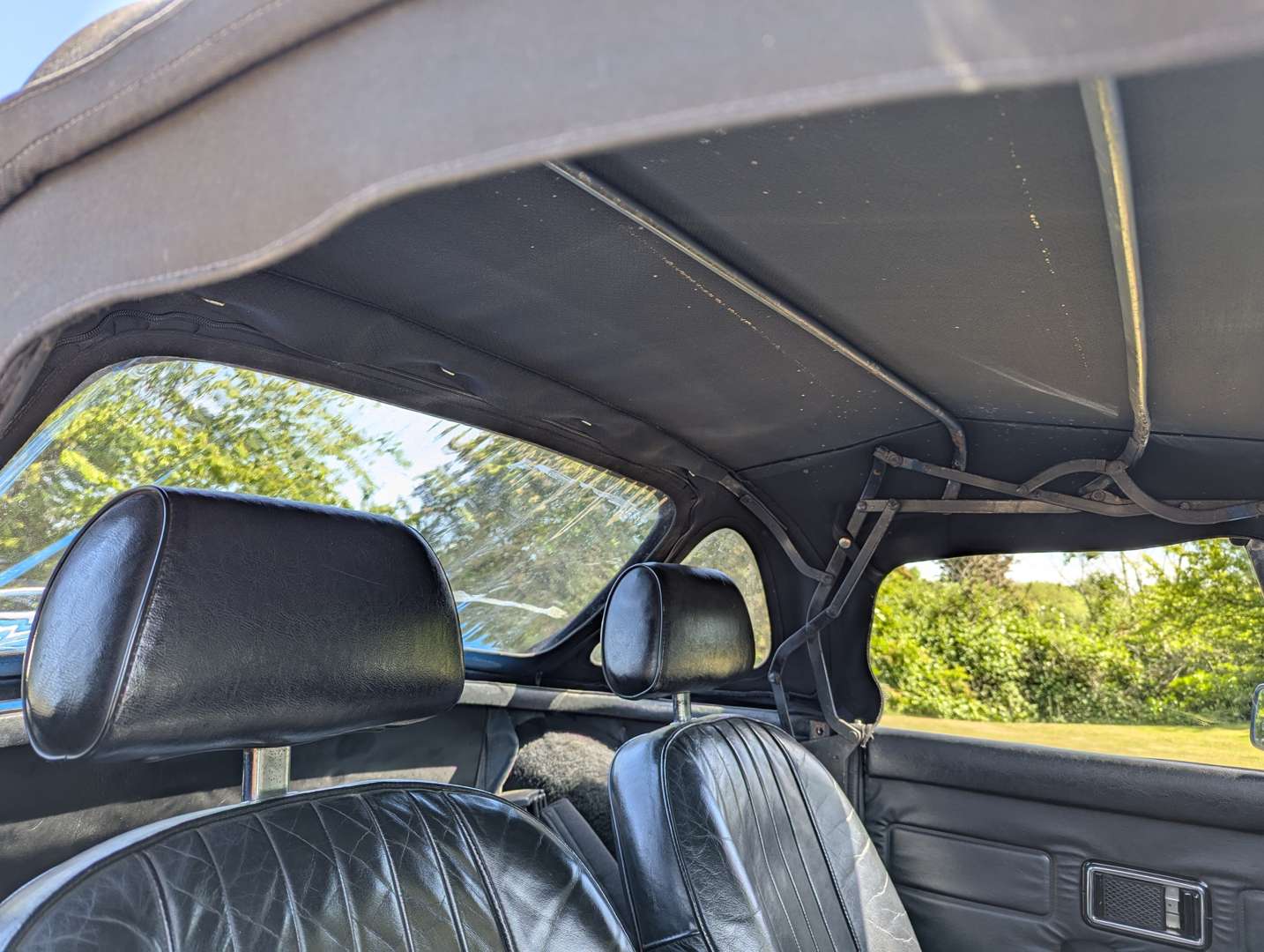 <p>1979 MG B ROADSTER</p>