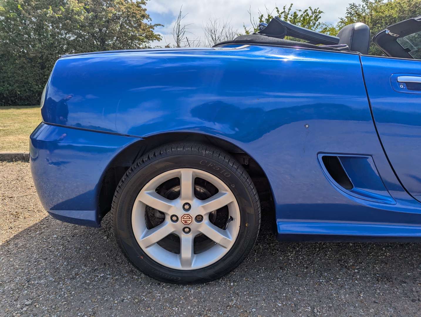 <p>2003 MG TF</p>