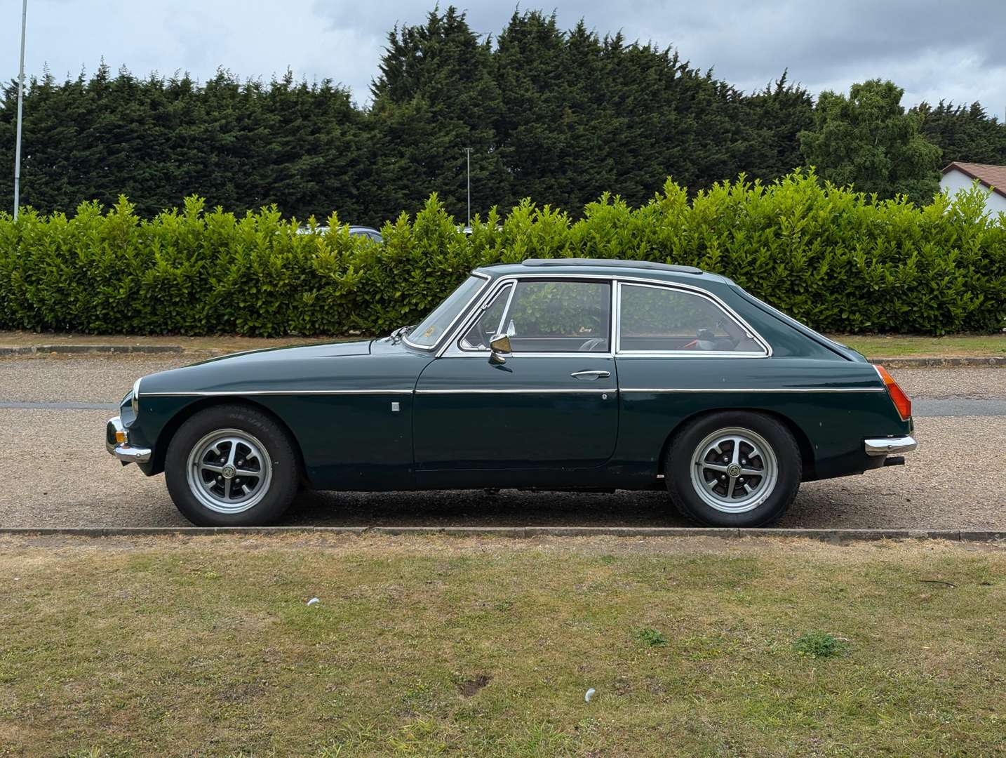 <p>1970 MG B GT</p>