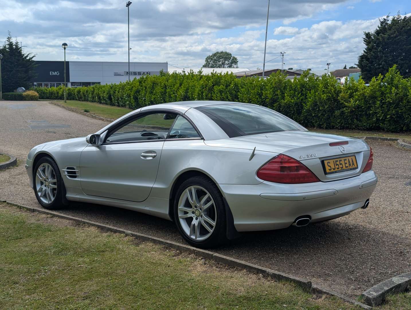 <p>2005 MERCEDES SL 350 AUTO</p>