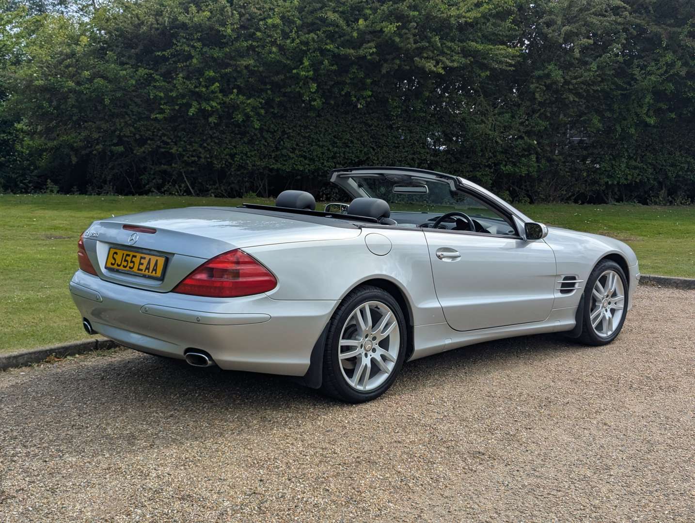 <p>2005 MERCEDES SL 350 AUTO</p>