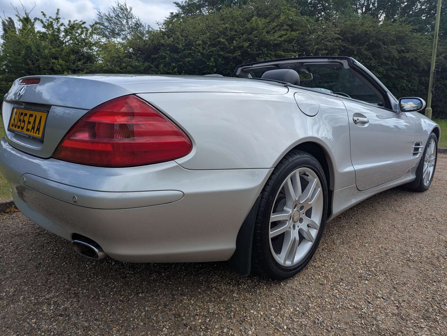 <p>2005 MERCEDES SL 350 AUTO</p>