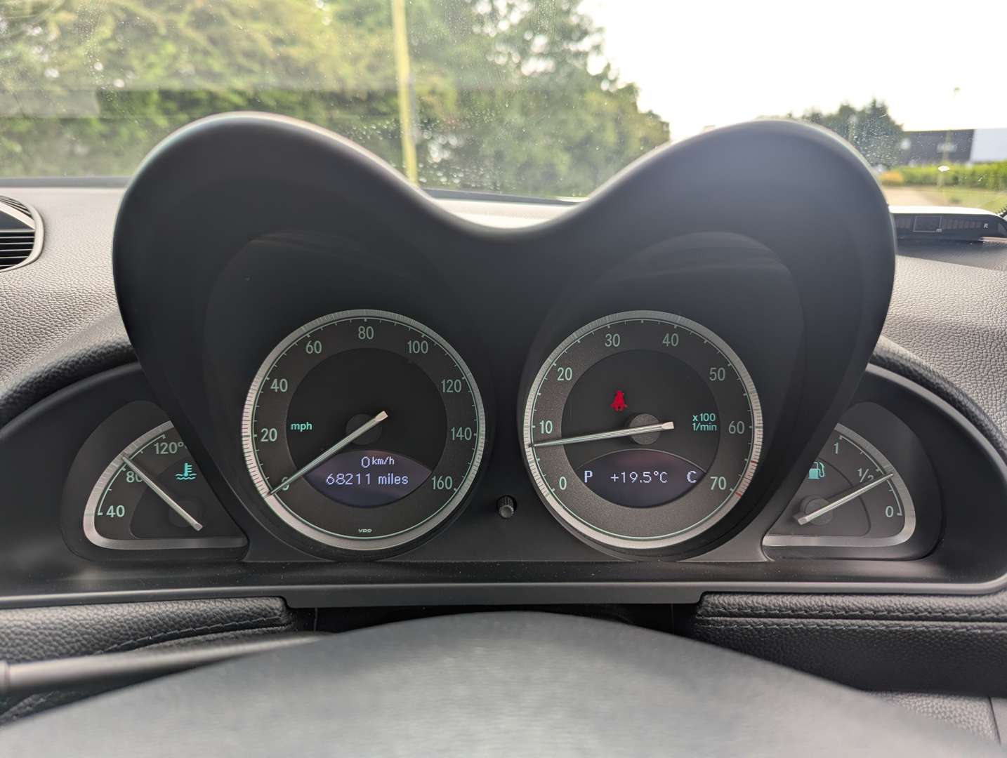 <p>2005 MERCEDES SL 350 AUTO</p>