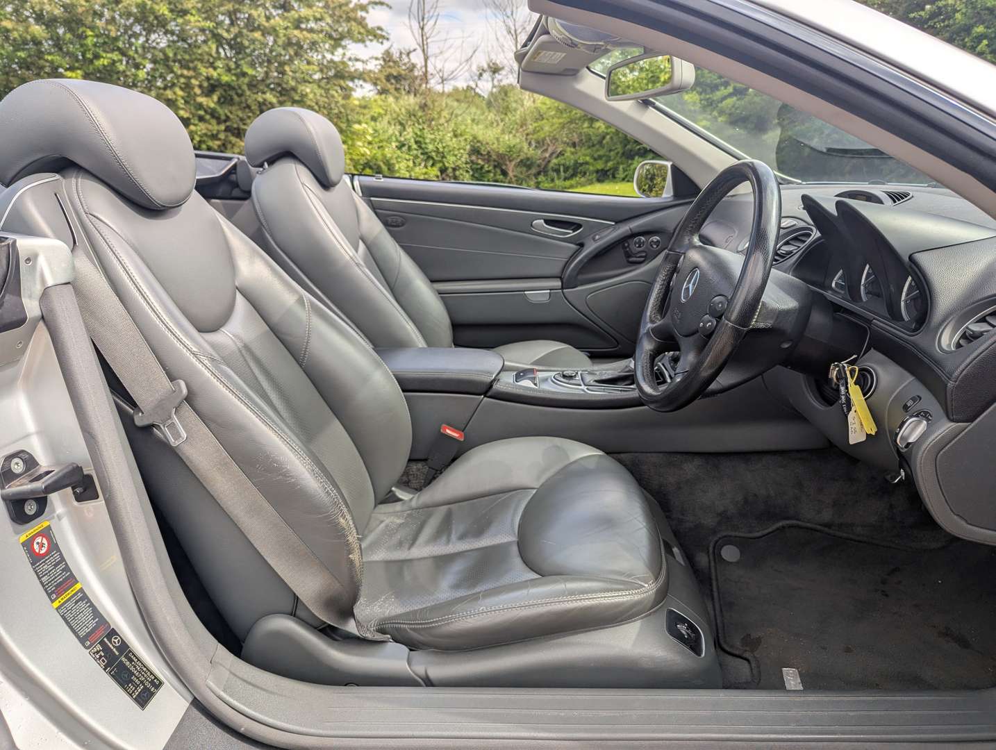 <p>2005 MERCEDES SL 350 AUTO</p>