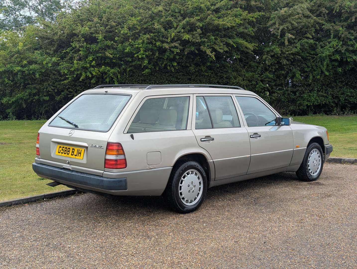 <p>1990 MERCEDES W124 300 TE 4MATIC (4WD) ESTATE AUTO</p>