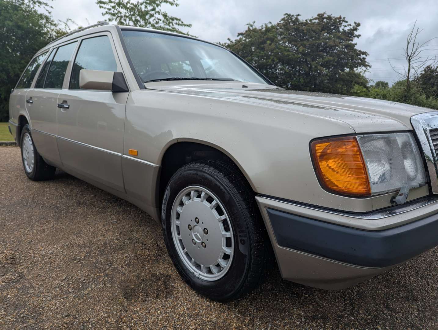 <p>1990 MERCEDES W124 300 TE 4MATIC (4WD) ESTATE AUTO</p>