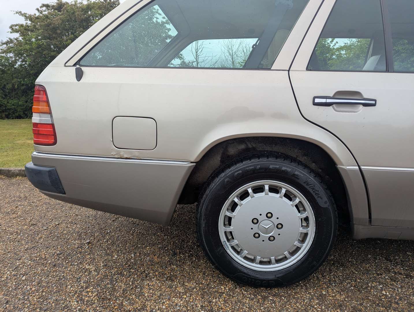 <p>1990 MERCEDES W124 300 TE 4MATIC (4WD) ESTATE AUTO</p>