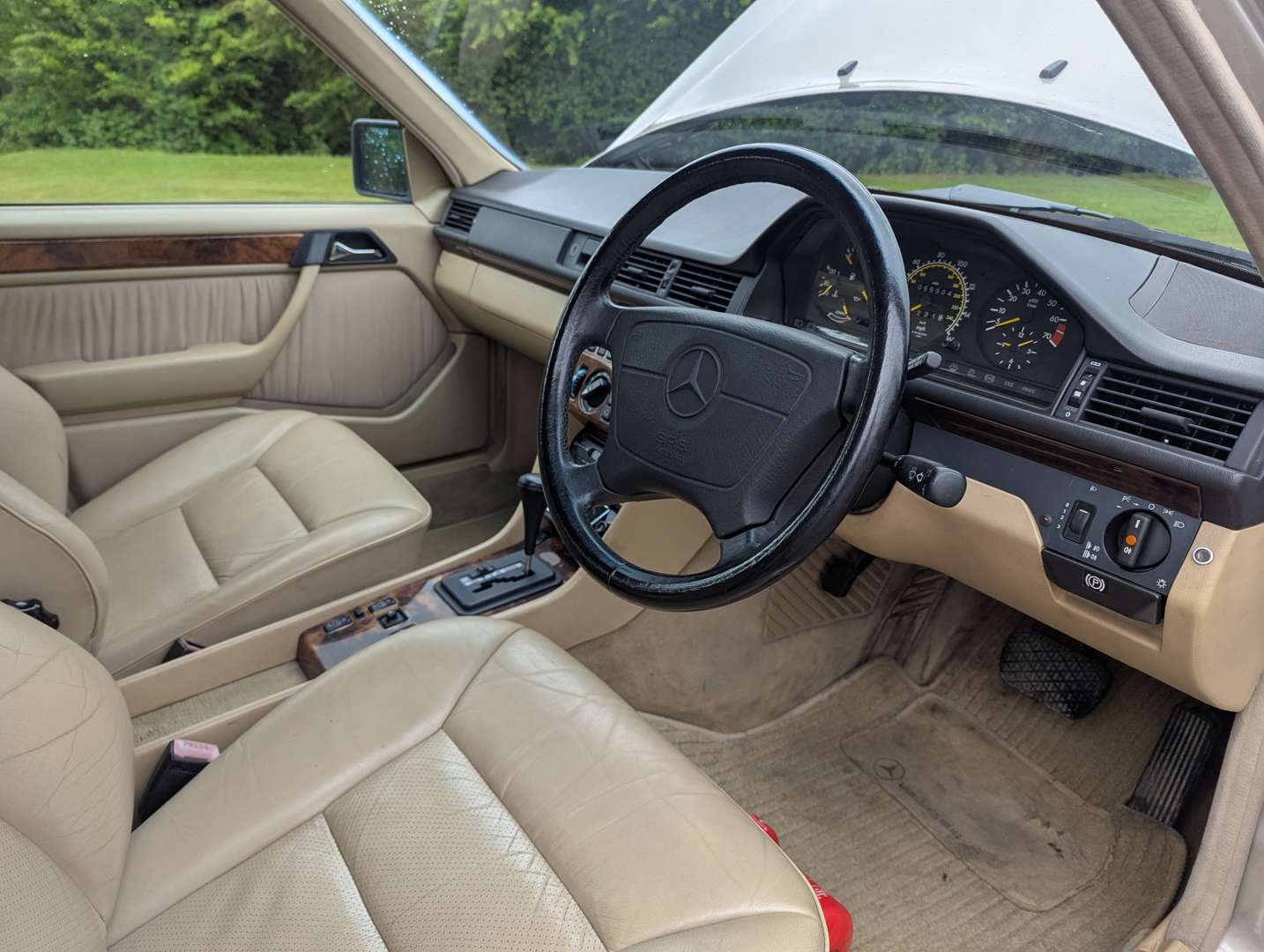 <p>1990 MERCEDES W124 300 TE 4MATIC (4WD) ESTATE AUTO</p>