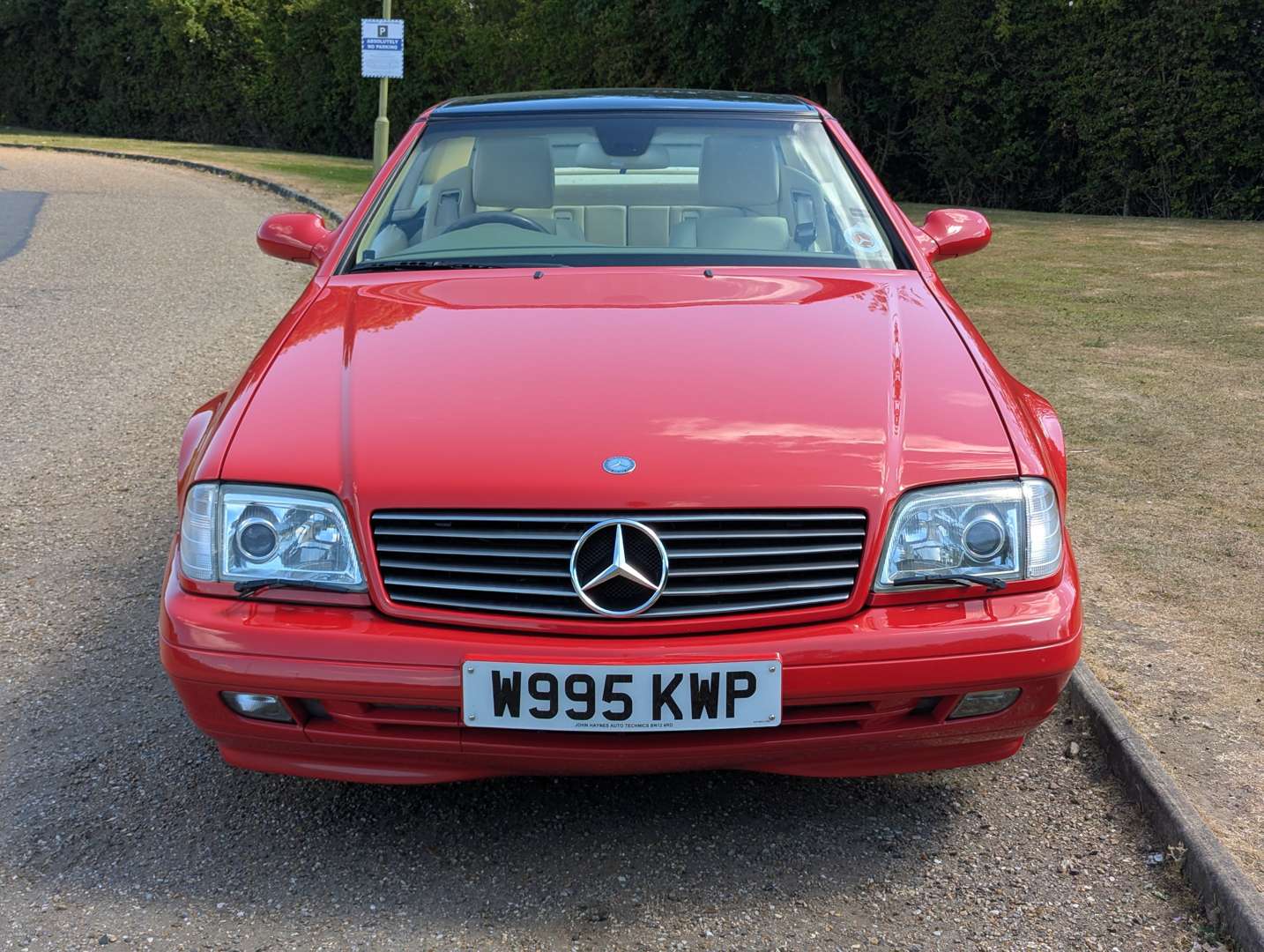 <p>2000 MERCEDES SL320 AUTO</p>