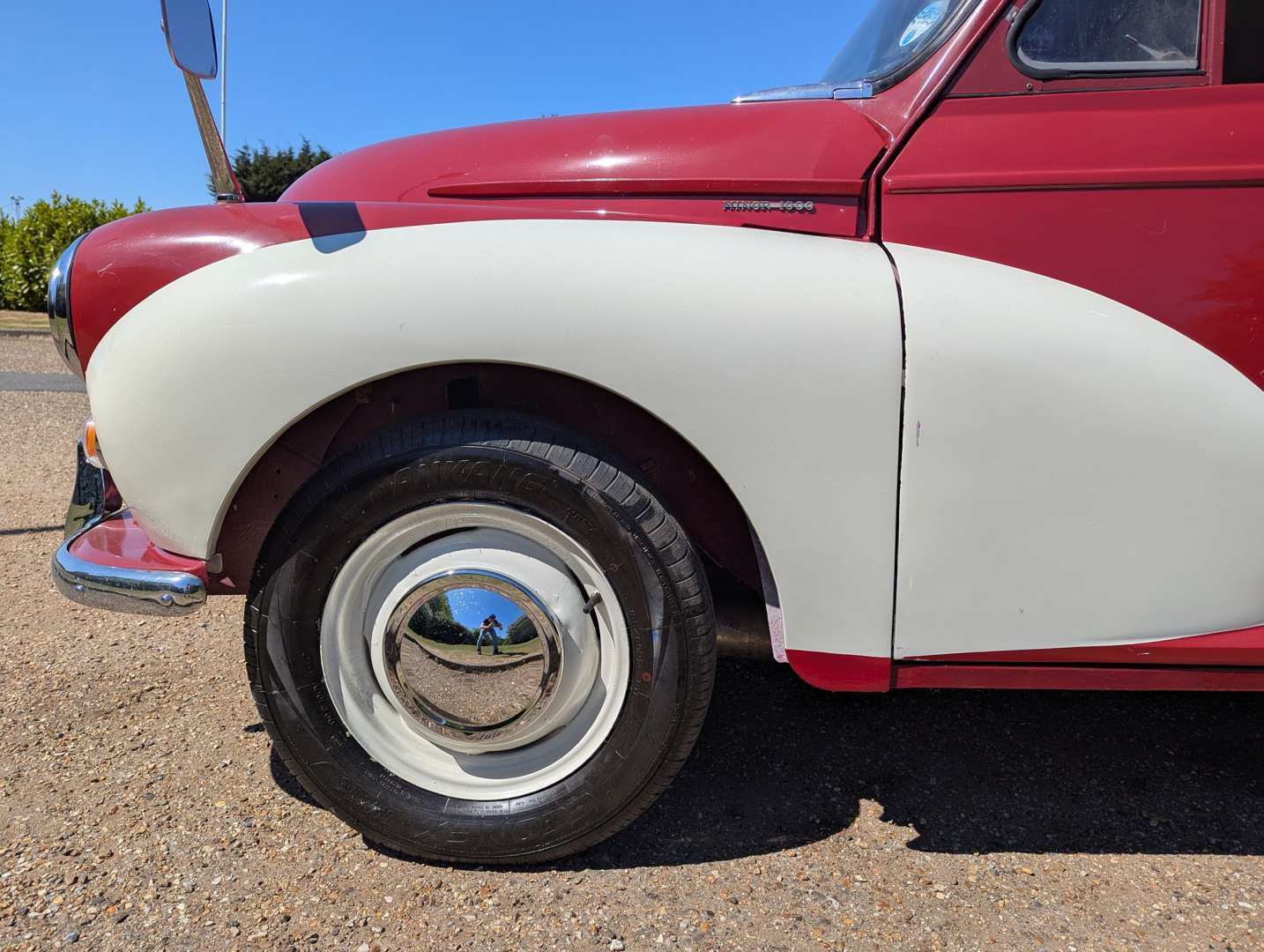 <p>1972 MORRIS MINOR VAN</p>