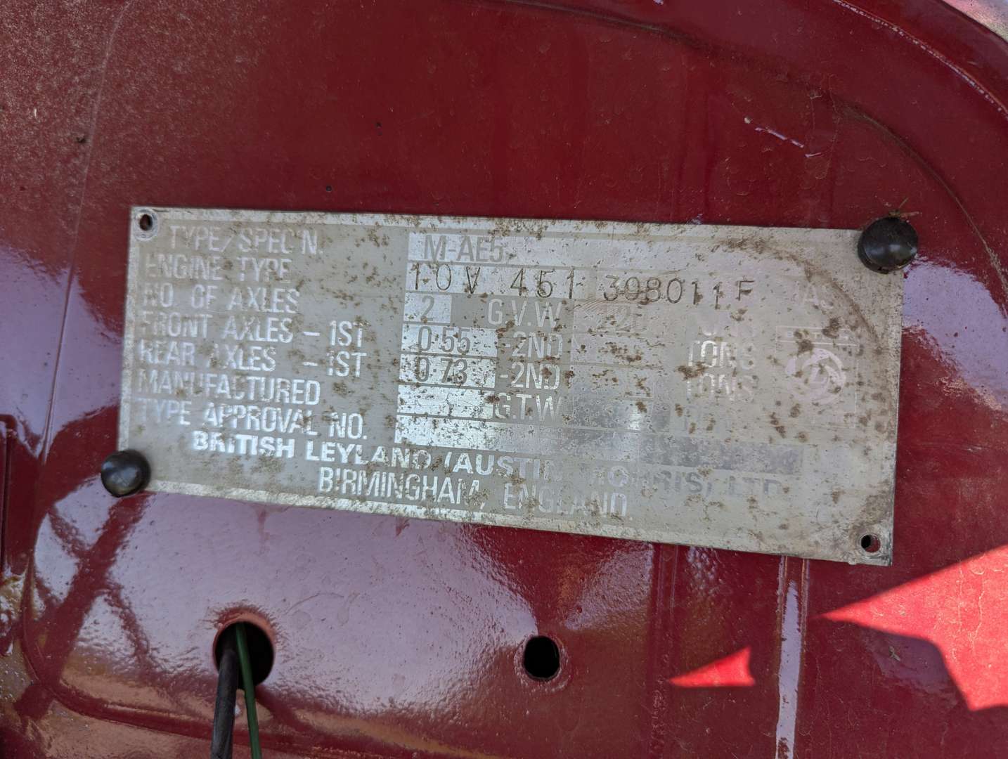 <p>1972 MORRIS MINOR VAN</p>