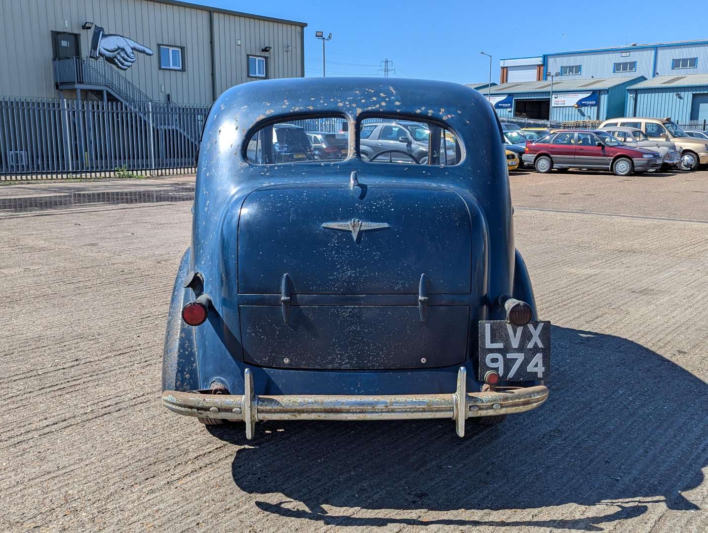 <p>1947 VAUXHALL 14 HP</p>