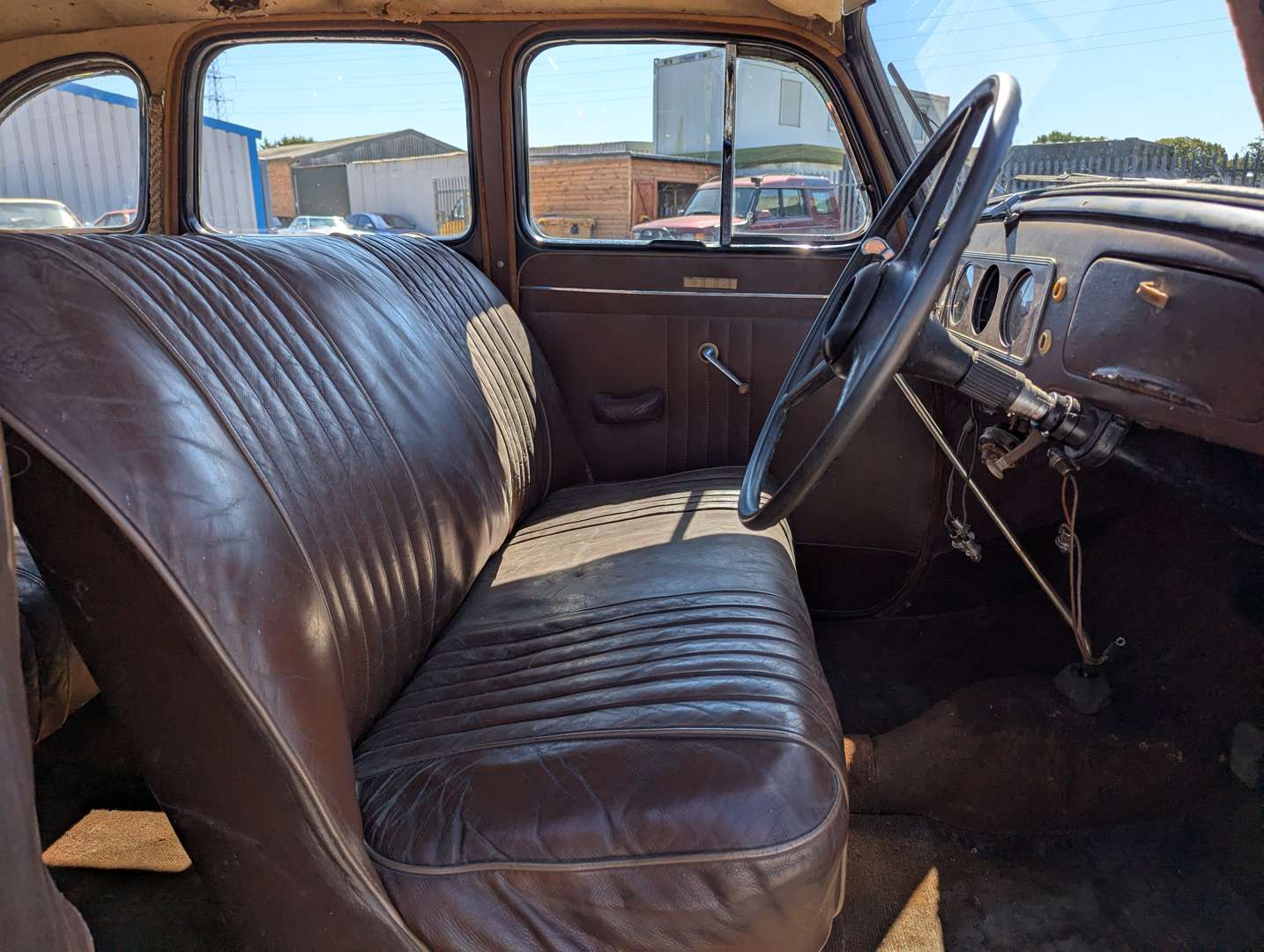 <p>1947 VAUXHALL 14 HP</p>