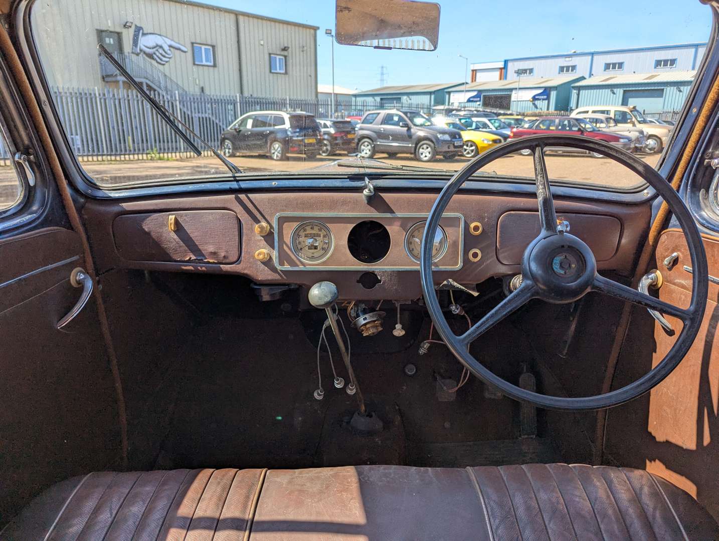 <p>1947 VAUXHALL 14 HP</p>