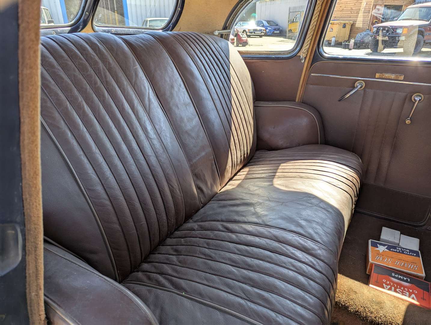 <p>1947 VAUXHALL 14 HP</p>