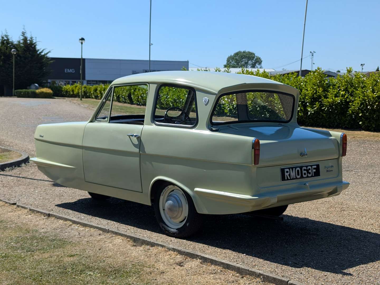 <p>1968 RELIANT REGAL 3/25 DELUXE</p>