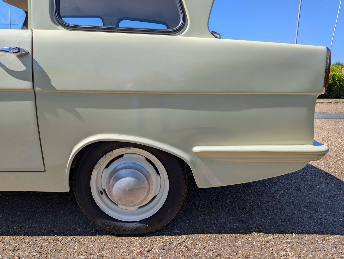 <p>1968 RELIANT REGAL 3/25 DELUXE</p>