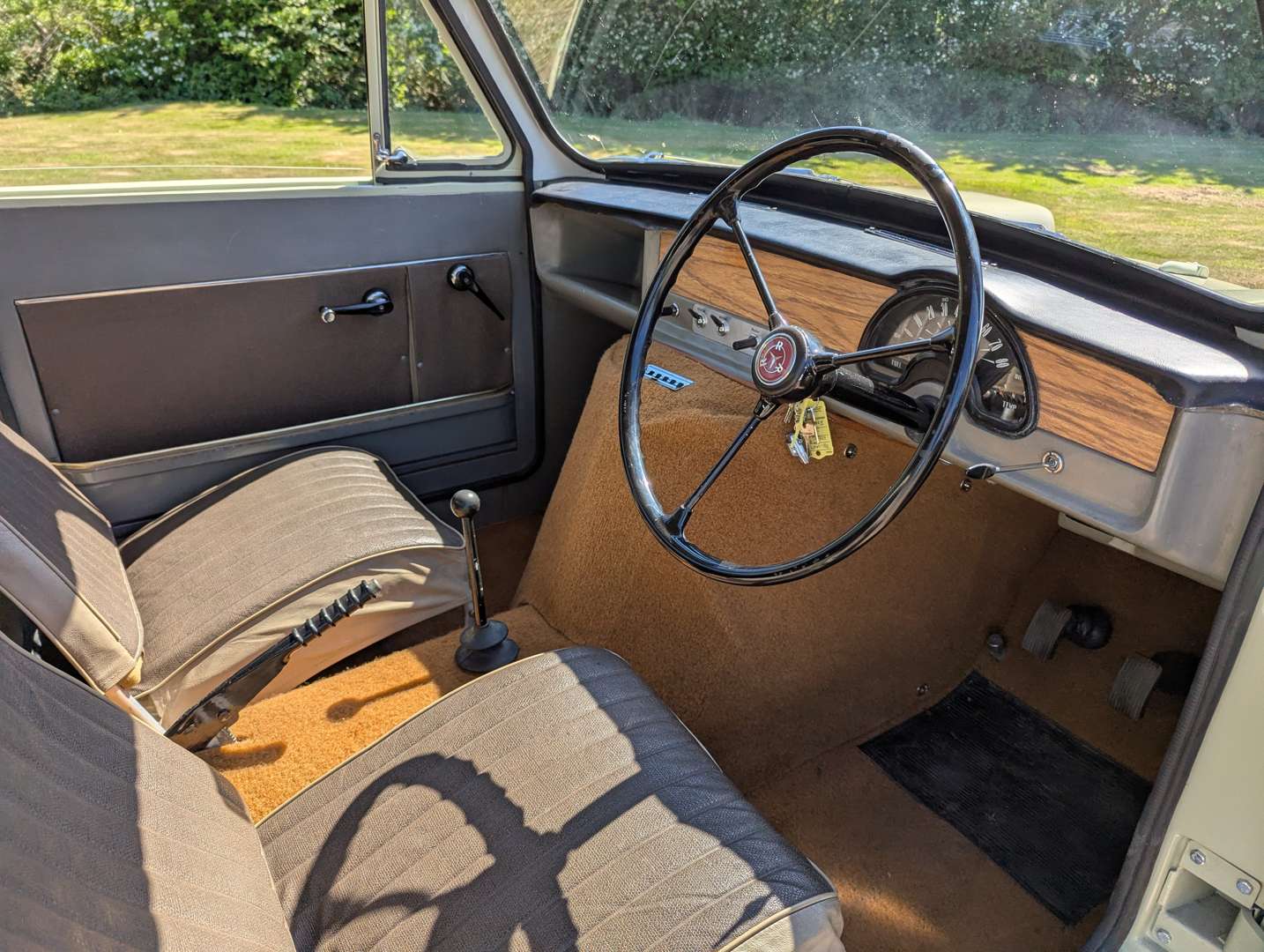 <p>1968 RELIANT REGAL 3/25 DELUXE</p>