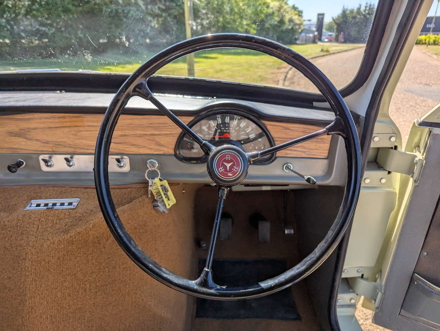 <p>1968 RELIANT REGAL 3/25 DELUXE</p>