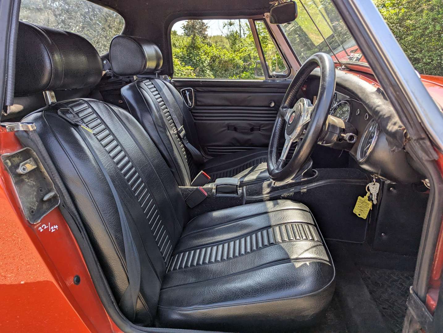 <p>1976 MG MIDGET 1500</p>