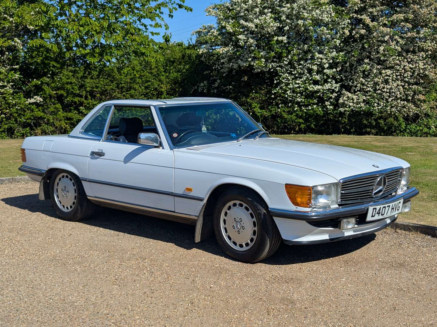<p>1987 MERCEDES R107 300SL AUTO</p>