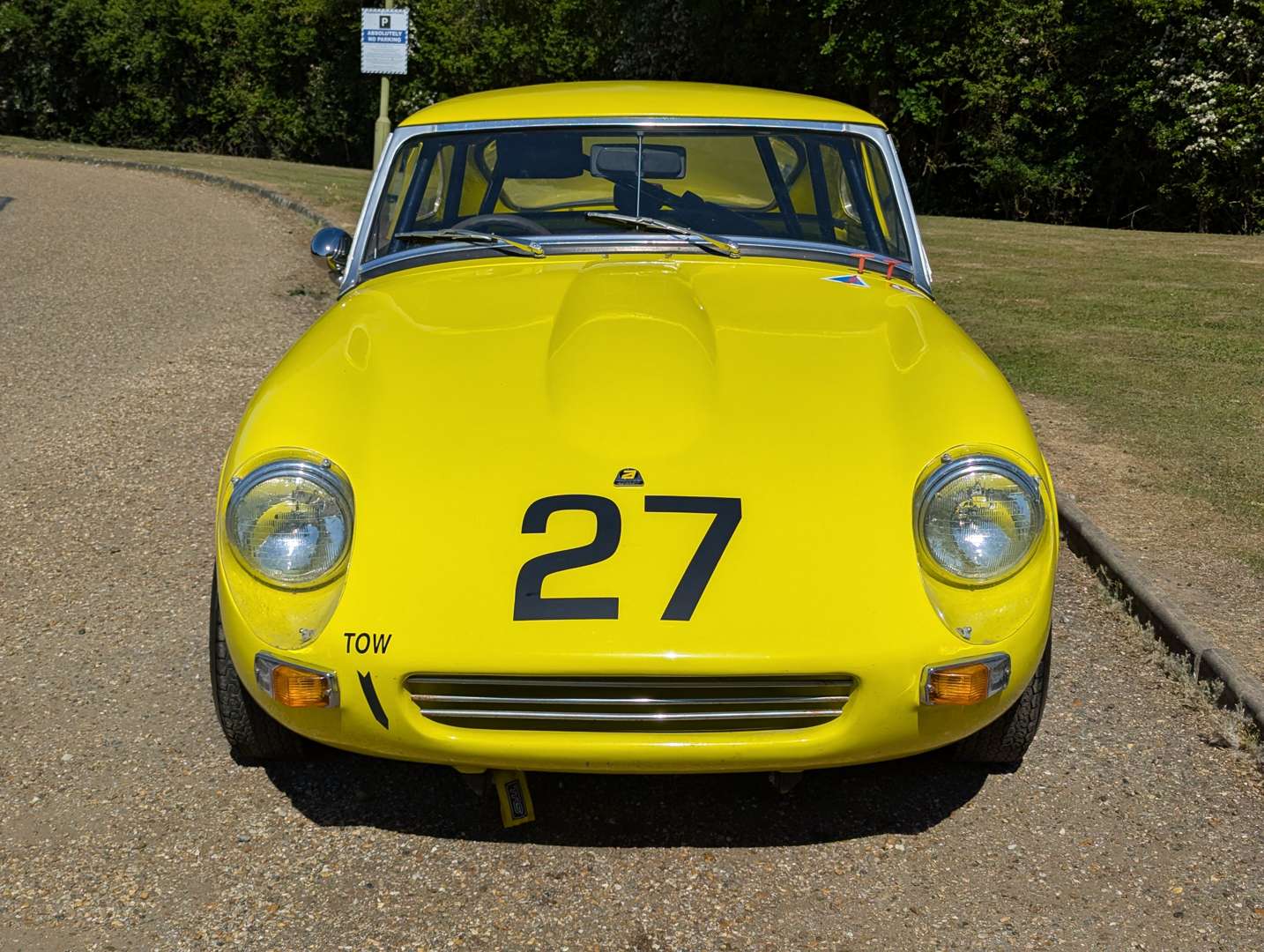 <p>1973 MG ASHLEY</p>