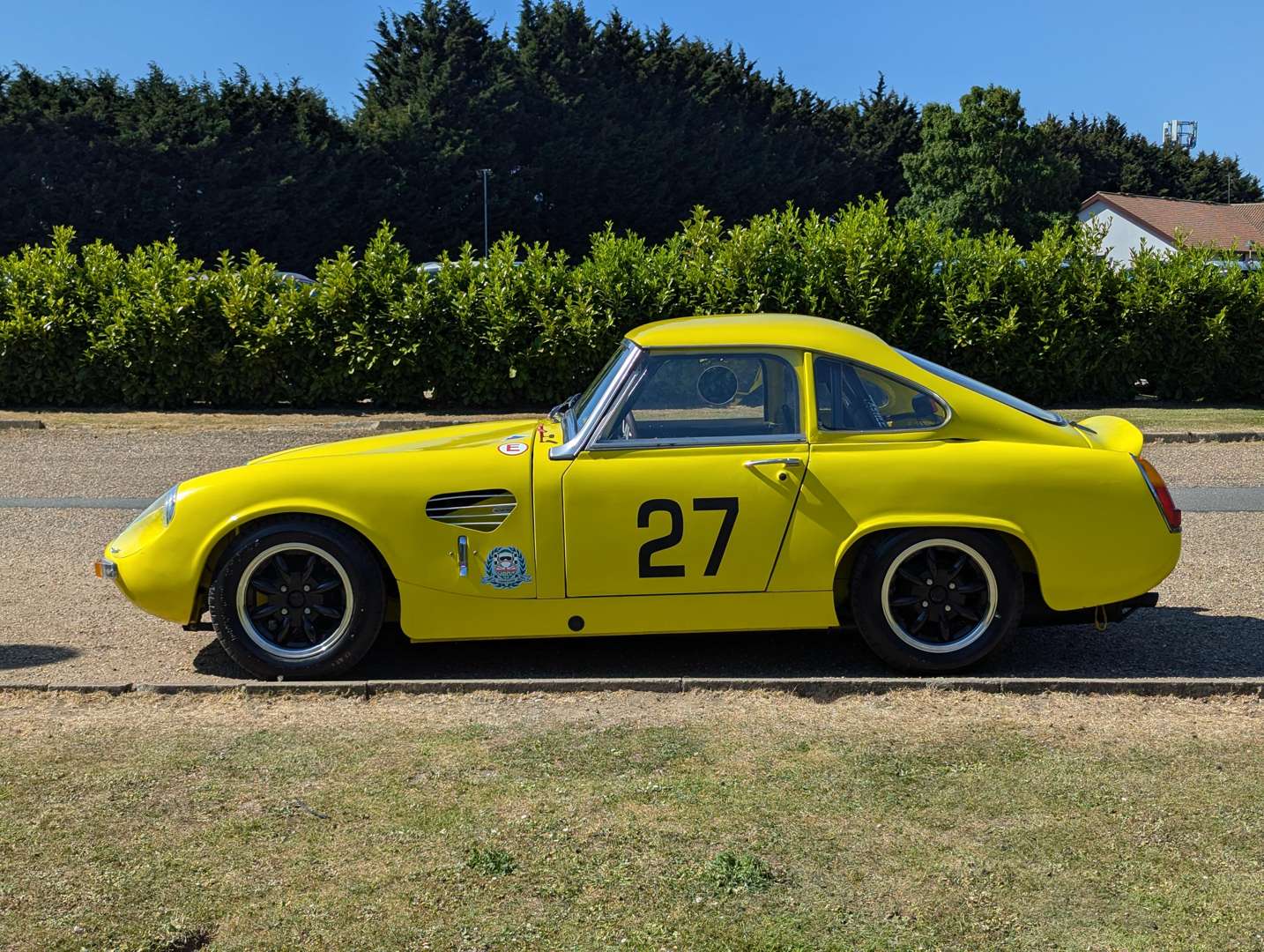 <p>1973 MG ASHLEY</p>