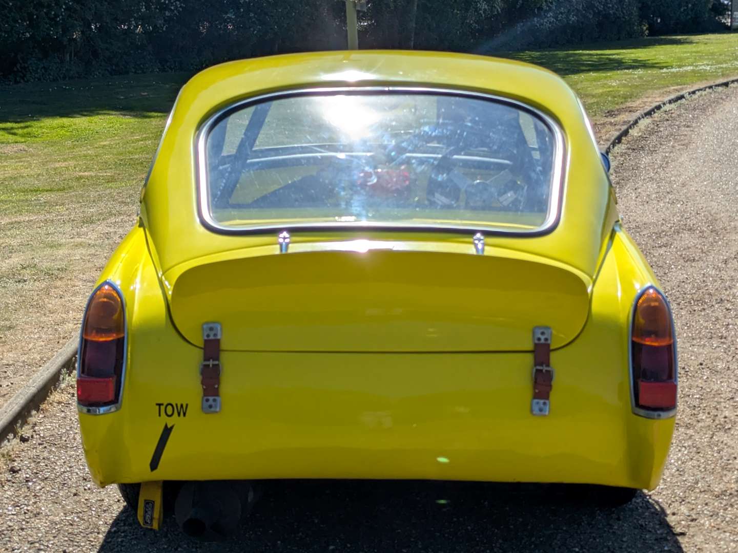 <p>1973 MG ASHLEY</p>