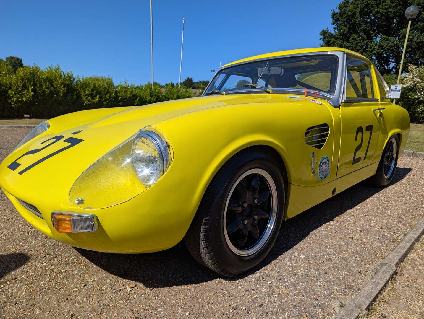 <p>1973 MG ASHLEY</p>