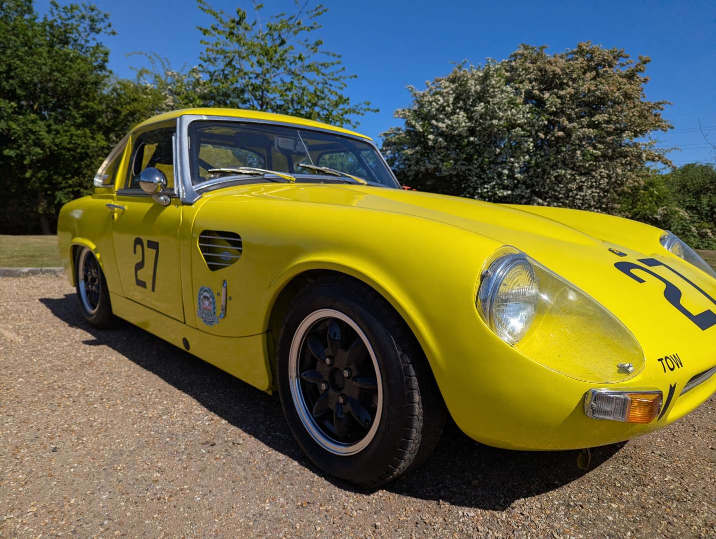 <p>1973 MG ASHLEY</p>