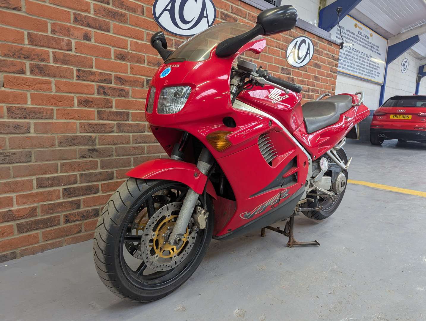 <p>1997 HONDA VFR 750 F</p>