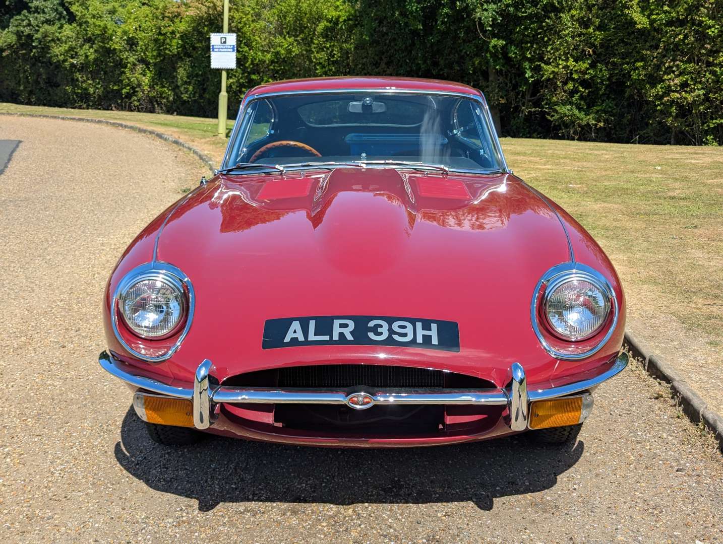<p>1969 JAGUAR E-TYPE FHC SERIES II</p>